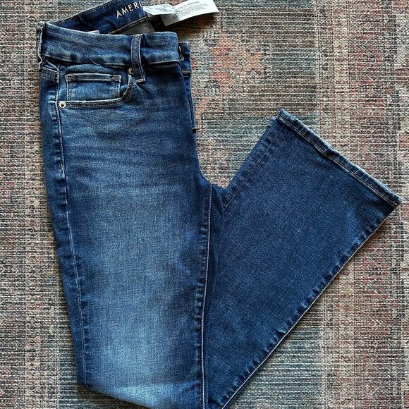 NWT: American Eagle Next Level High-Waisted Skinny Kick Jean | 2 short - Picture 3 of 6